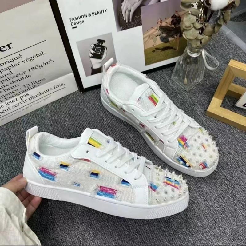 

Пара модных туфель на красной подошве, кеды с заклепками, мужские и женские спортивные и повседневные туфли, незаменимые для уличного стиля, парусиновые одинарные туфли 44 male size