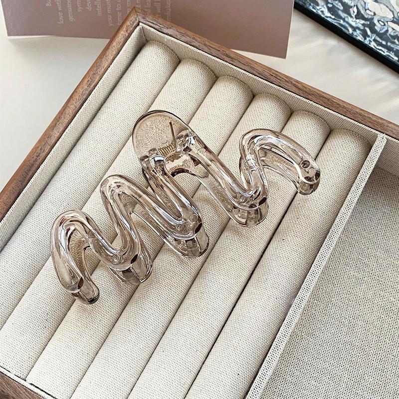 Women's Y2K Wavy High Glossy Amber Brown 11cm/4.33in Large Lightweight Plastic Hair Clip Elegant Minimalistic Hair Accessories