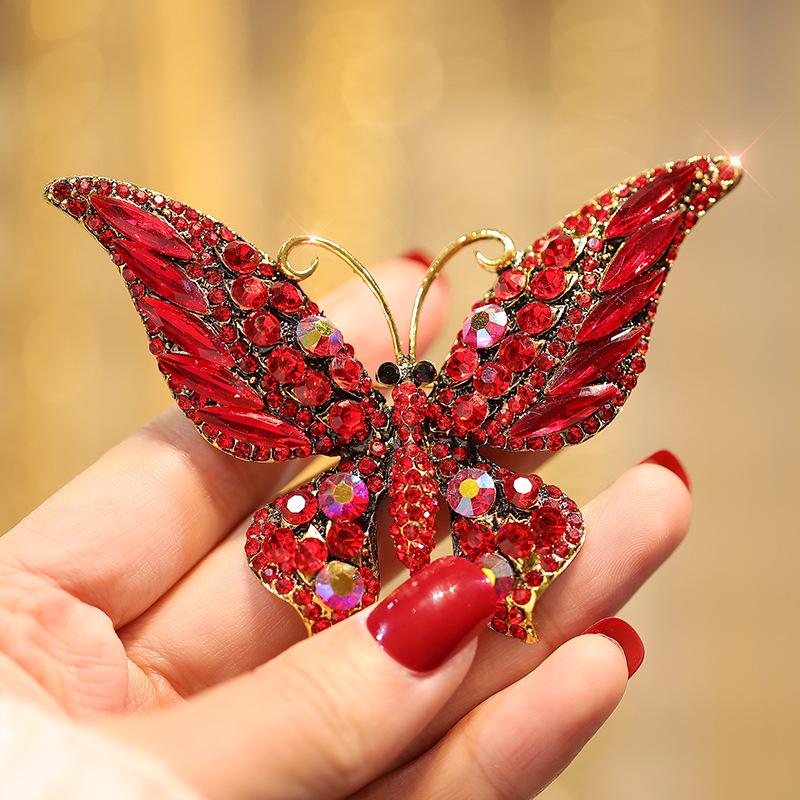 Exquisite European & American Crystal Butterfly Brooch Pin with Classic Shoe Buckle Design