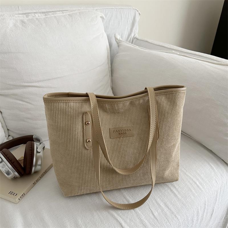 Women Versatile Shoulder Bag Large Capacity Corduroy Casual Tote Handle Bag for Commute Simple and Casual Texture Stroage Bag