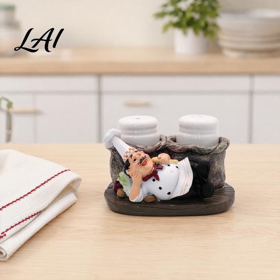 Pepper Shaker Salt And Shakers Set Decorative Resin Chef Statue Spice Bottles Organizer Glass Seasoning Holder for Kitchen Dining Centerpiece