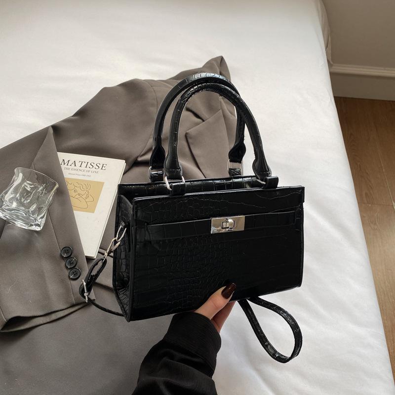 

Премиальная текстура однотонная городская женская сумка-тоут с темпераментом новая премиальная сумка-мессенджер через плечо чёрный