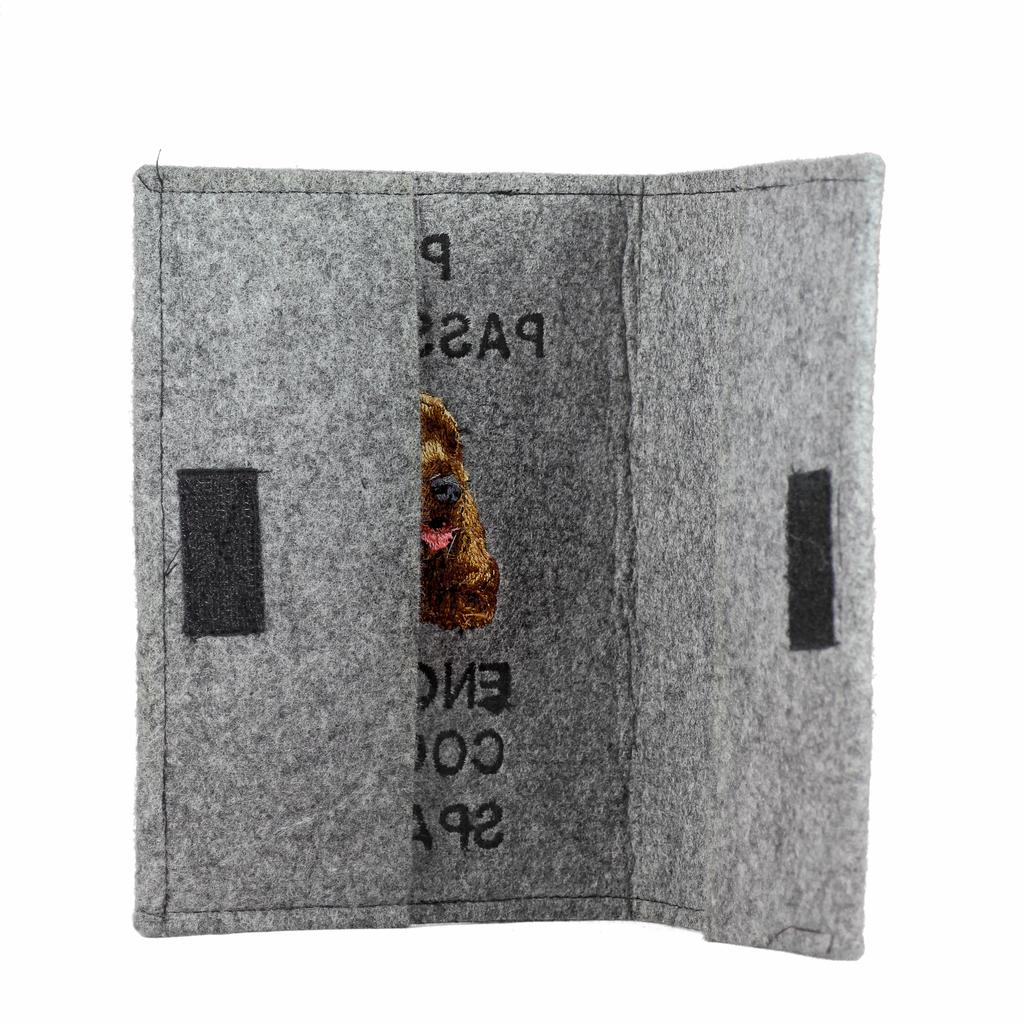 English Cocker Spaniel - Dog passport case, document case, gift for the traveller from the Art-Dog brand