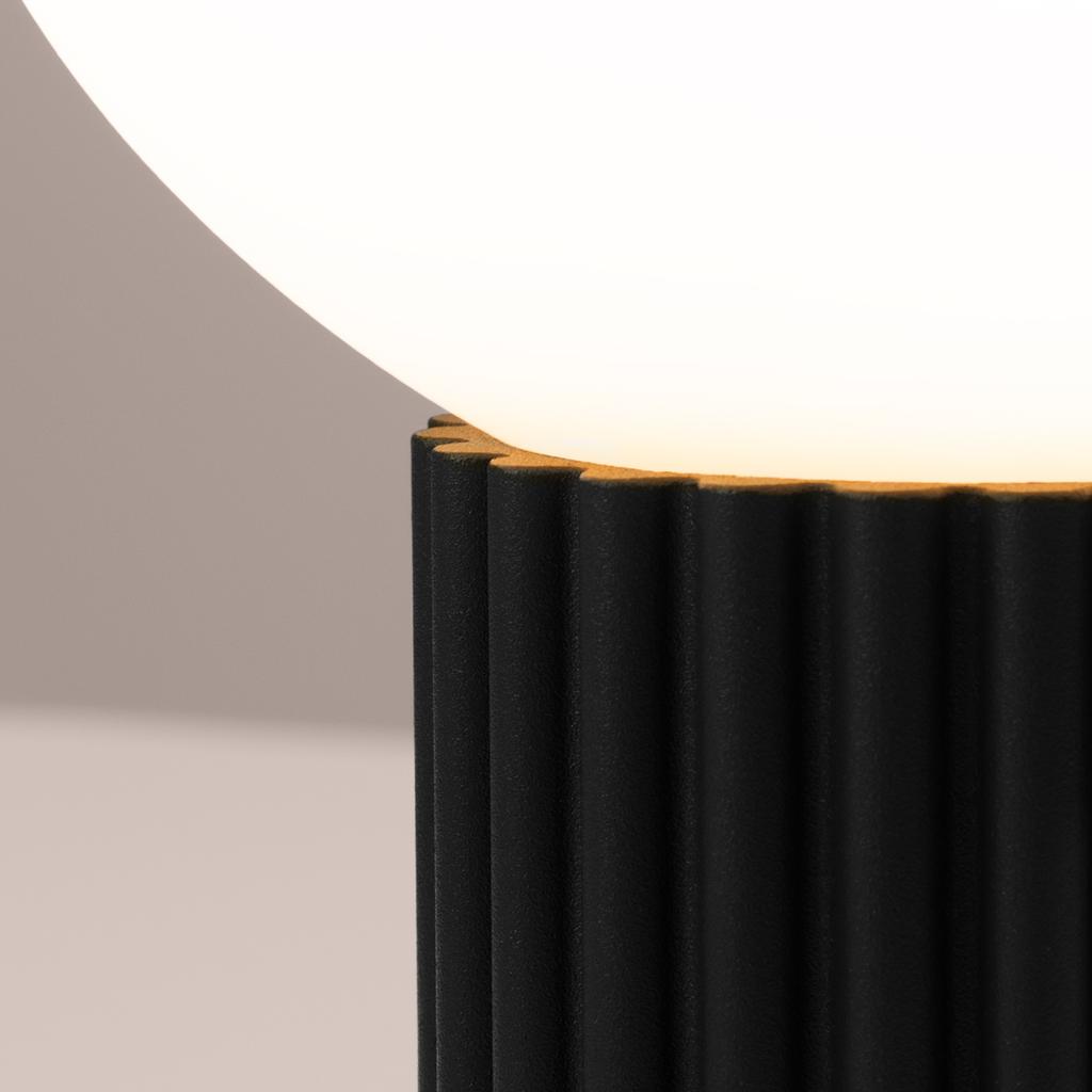Halo Desk Lamp Black