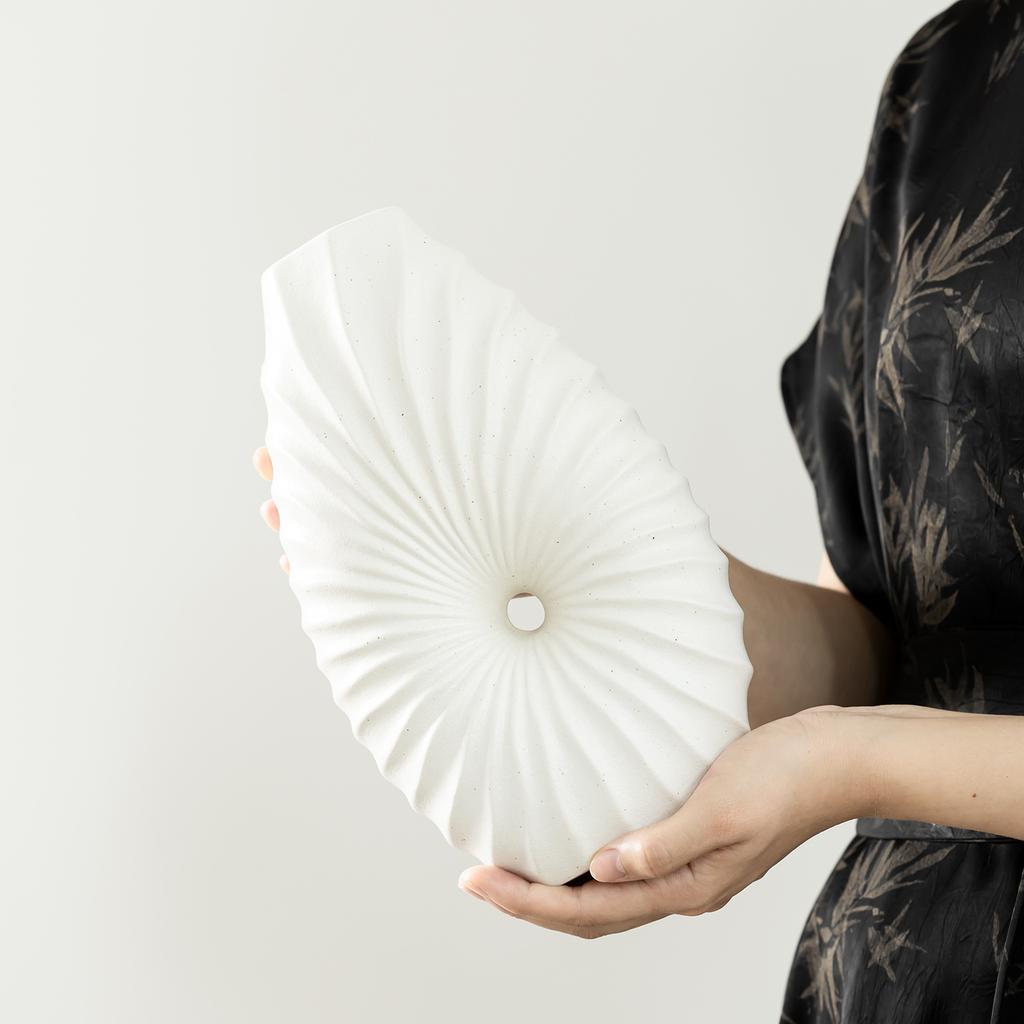 Corrugated Pointed Nozzle Flower Insert Creative Ceramic Vase High-End Ornament Home Desktop Simple Soft Decoration