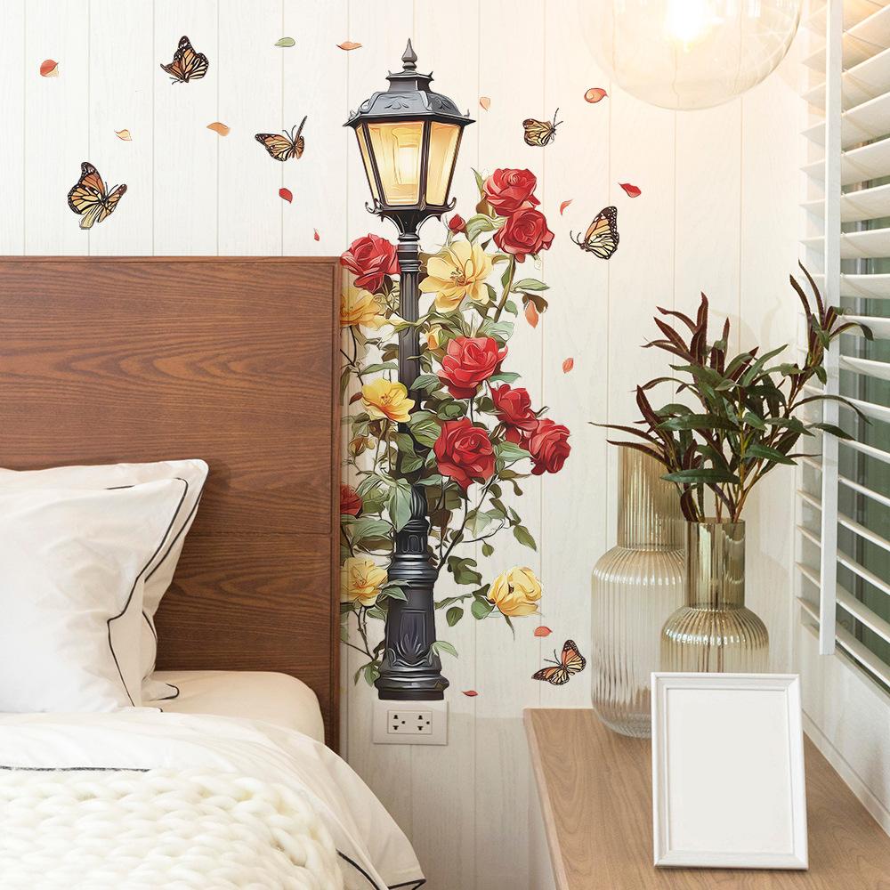 Lampione Stradale Vintage in PVC Ecologico con Rosa e Farfalla Adesivo Murale Rimovibile Autoadesivo Decorazione per Soggiorno Ingresso