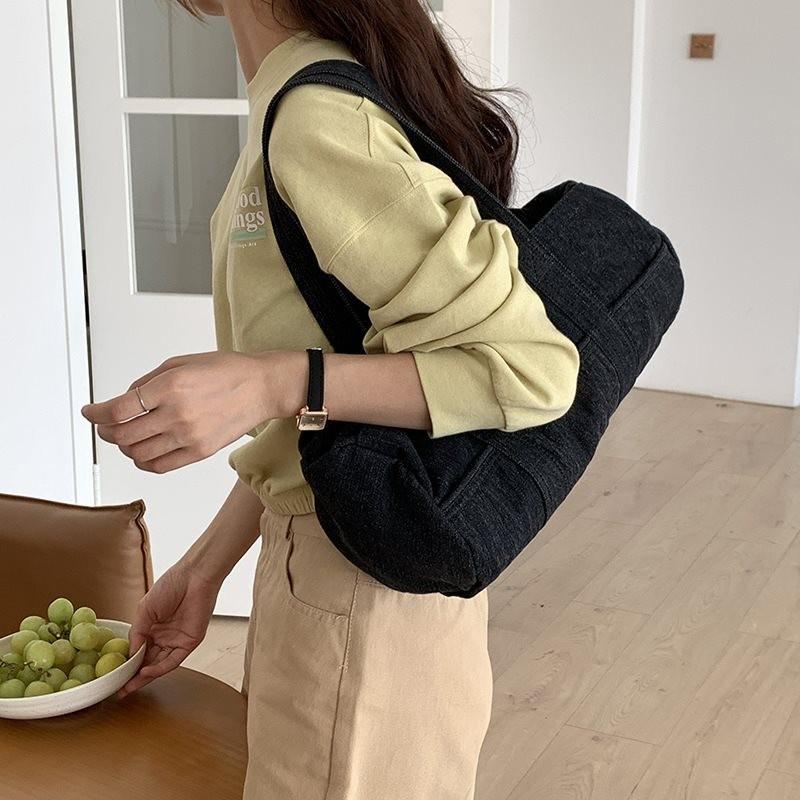 Fashionable Canvas Underarm Round Bucket Bag For Women Ideal For Daily Use