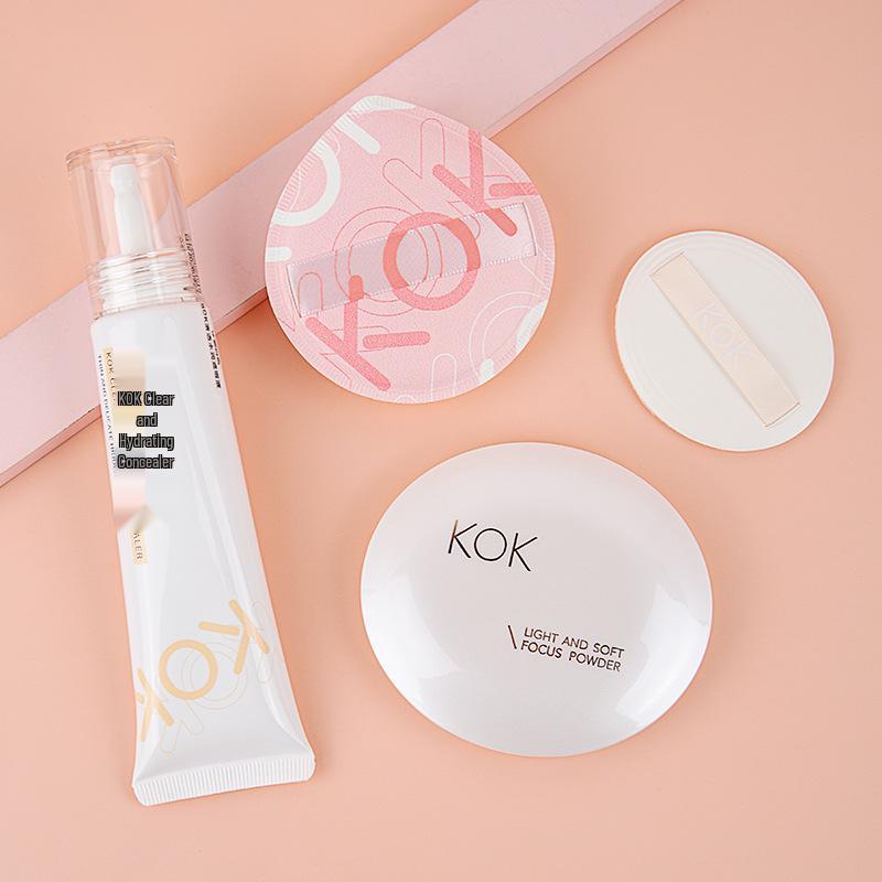 Zestaw baz pod makijaż KOK Radiant Long-Wear: Podkład, Korektor, Bronzer & Gąbeczka - Zestaw 4 sztuk.