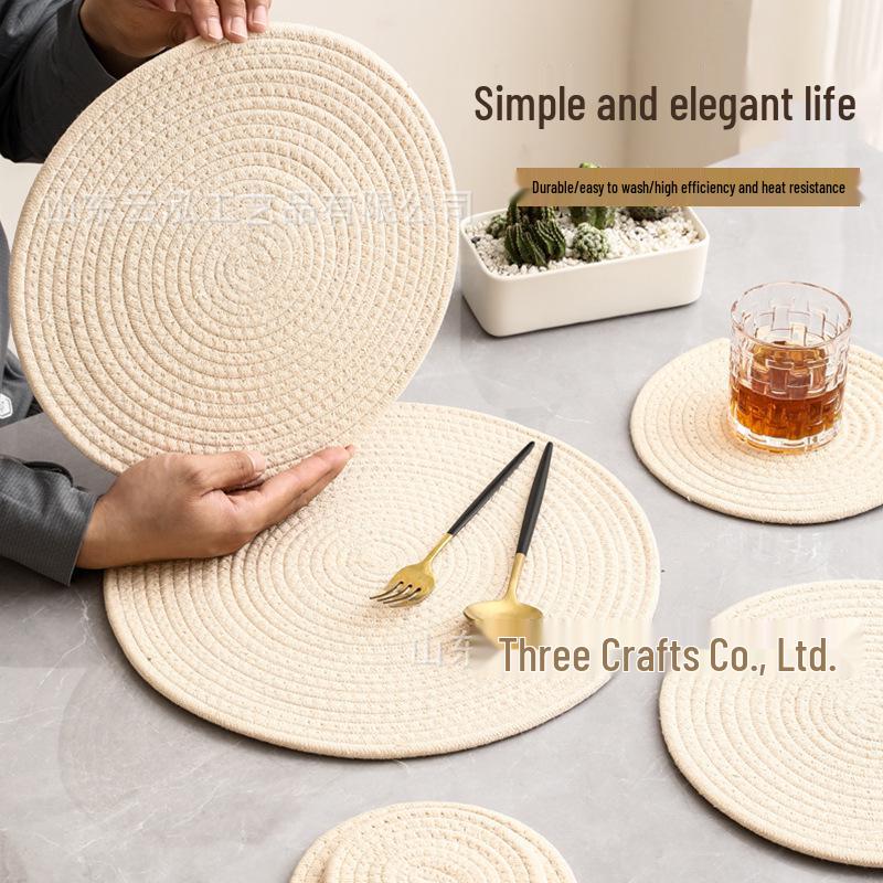 

Набор термоизолирующих подставок под горячее и подстаканников из льняной и хлопковой ткани 11CM