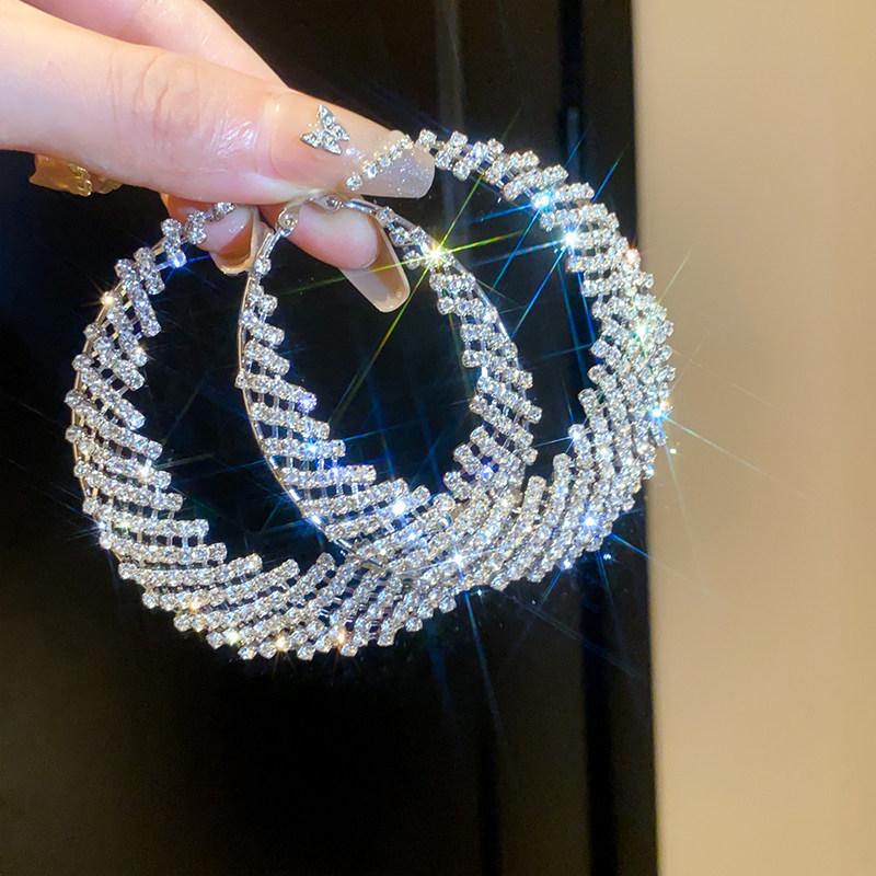 Silver Needle Rhinestone Circle Earrings: Luxurious, Fashionable Studs for Women