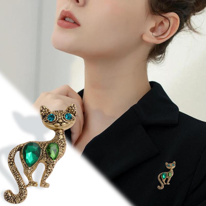 New Retro Simple Personalized Animal Series Brooch, Fashionable Electroplated Antique Gold Versatile Kitten Corsage