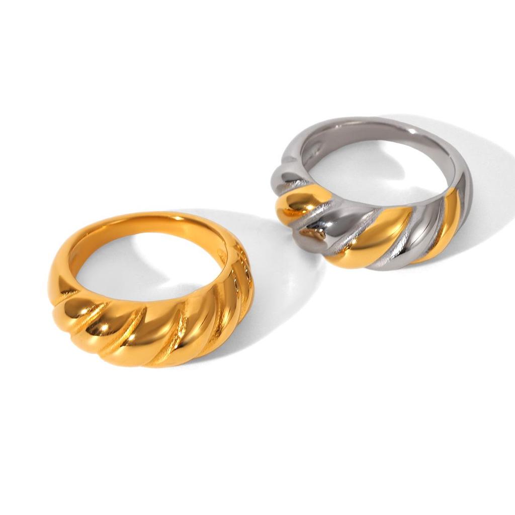 Anillo Europeo y Americano de Lujo Trenzado de Acero Inoxidable Roscado, Titanio Chapado en Oro de 18K, Joyería de Moda de Alta Gama para Mujer