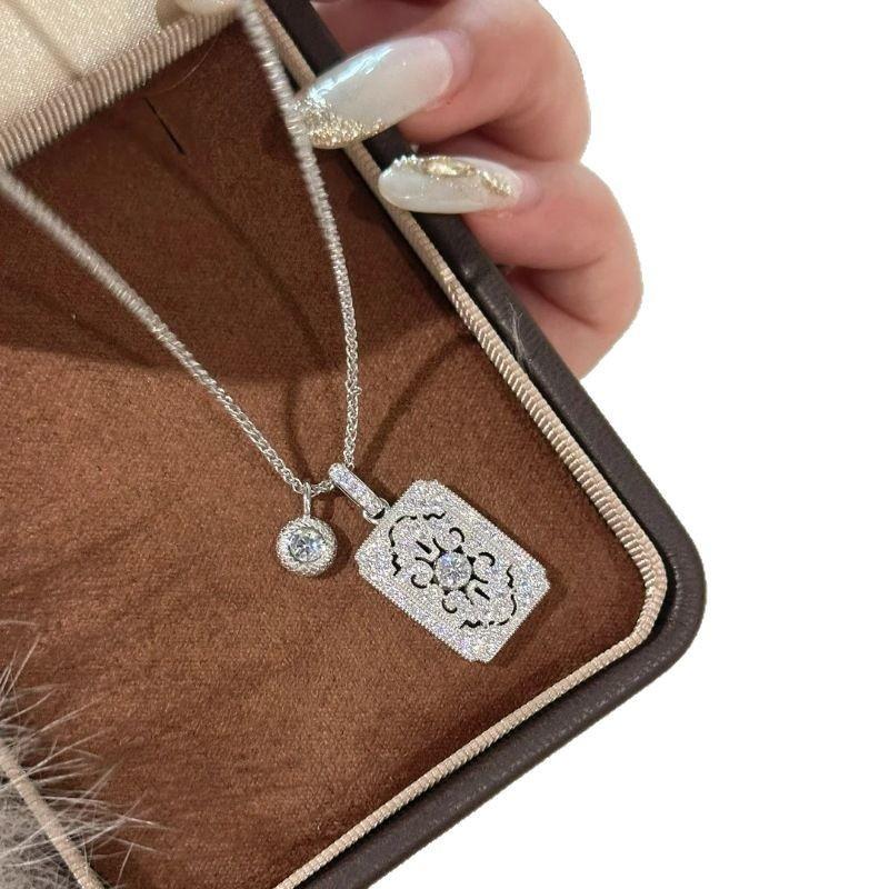 Iris Flower Pendant Necklace With Gold Plating For Women