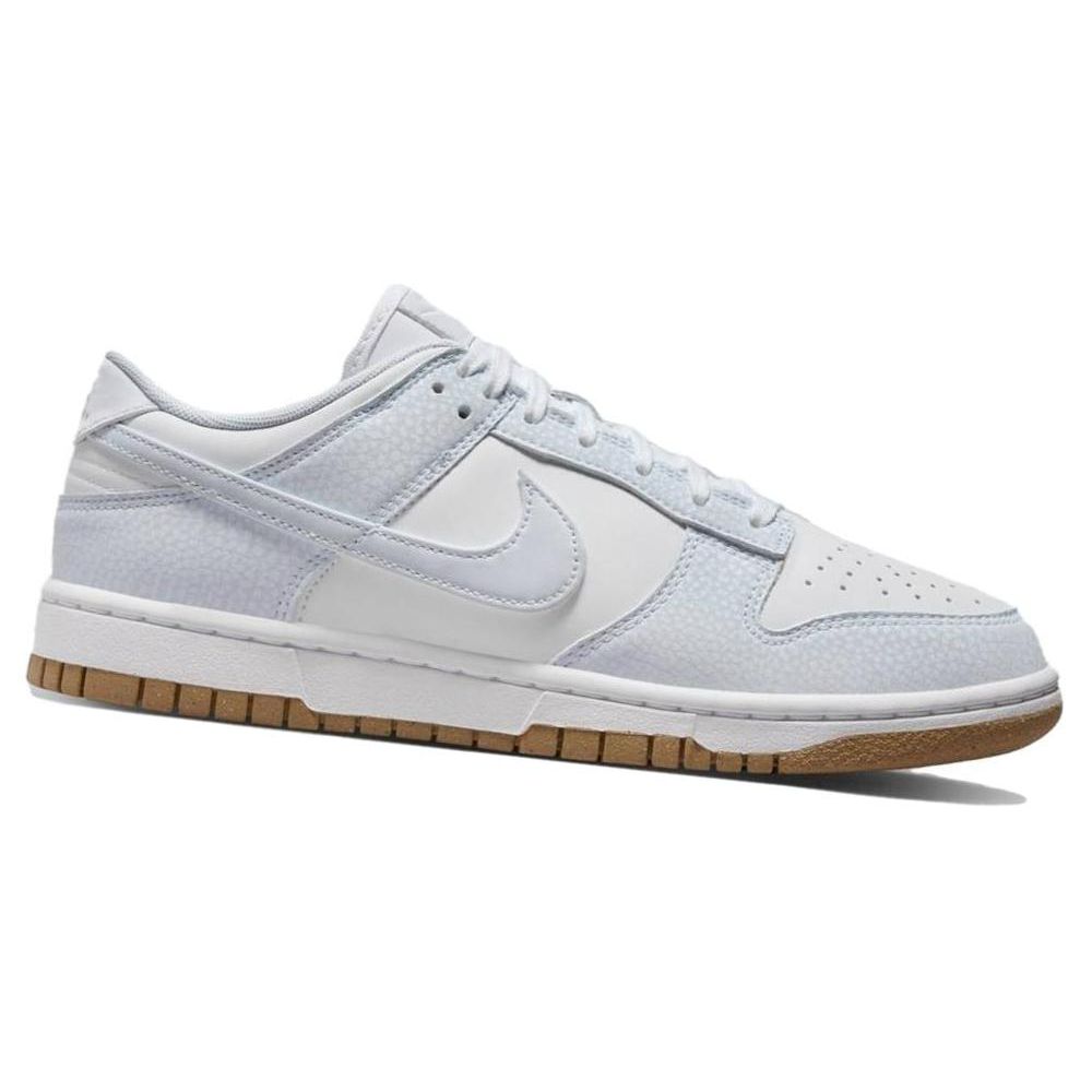 Nike Dunk Low Next Nature Football Grey Gomma Sneakers da Donna Bianco Gomma-Marrone Chiaro FN6345-100