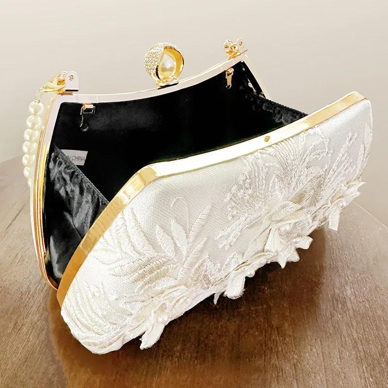 Kadınlar için İnci Zincir Çantalar İşlemeli Beyaz Cheongsam Kadın Clutch Çanta Lüks Akşam Çantaları Omuz Çantaları Düğün Balo Parti