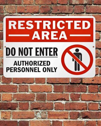 Modern D Flat Aluminum Wall Art x Waterproof No Entry Authorized Personnel Only Outdoor Yard Decor 20x30cm（7.8x11.8inch）