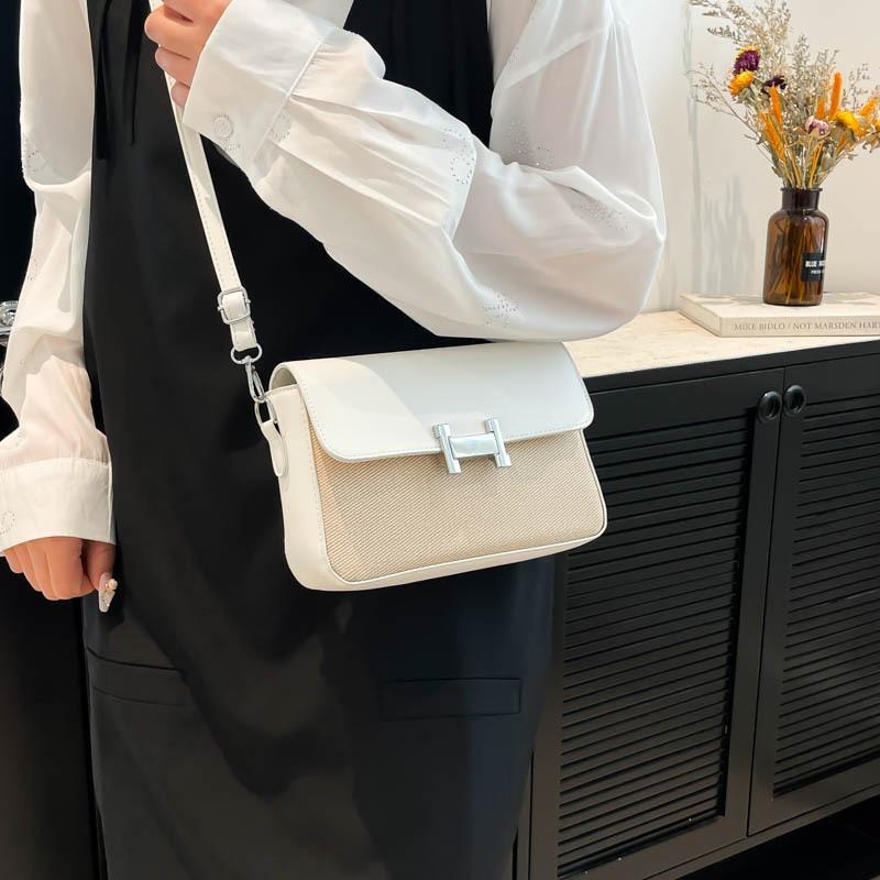 Beautiful Personality Fashion Spring New Retro Armpit Bag Small Square Bag Commuter Shoulder Messenger Bag Women