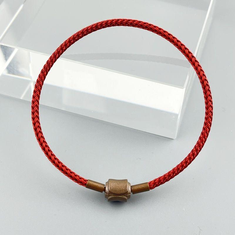 

2. Ремешок для переноски троса 5 мм Водонепроницаемый браслет Переводные бусины 3D Золото Этот год животного Красная веревка Многоцветный аксессуар Веревка 21CM Finished product 2.5mm wine red