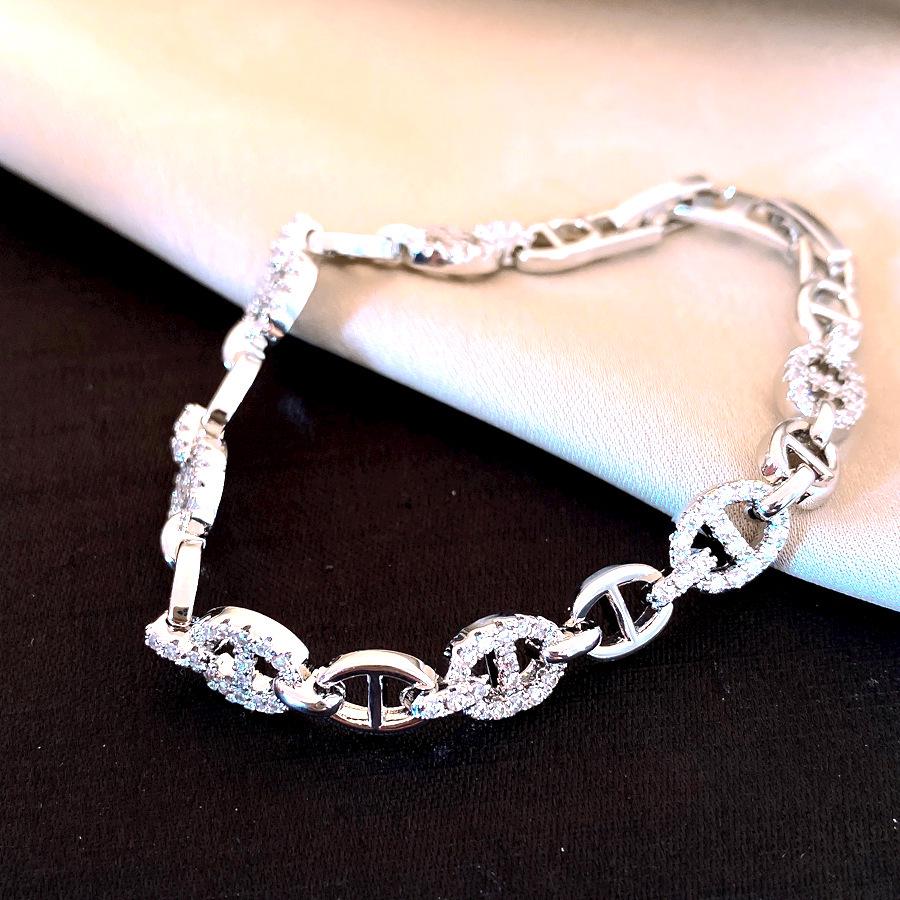 Zircon Pig Nose Chain Bracelet: Light Luxury, High-End Fashion, Niche Design Jewelry 