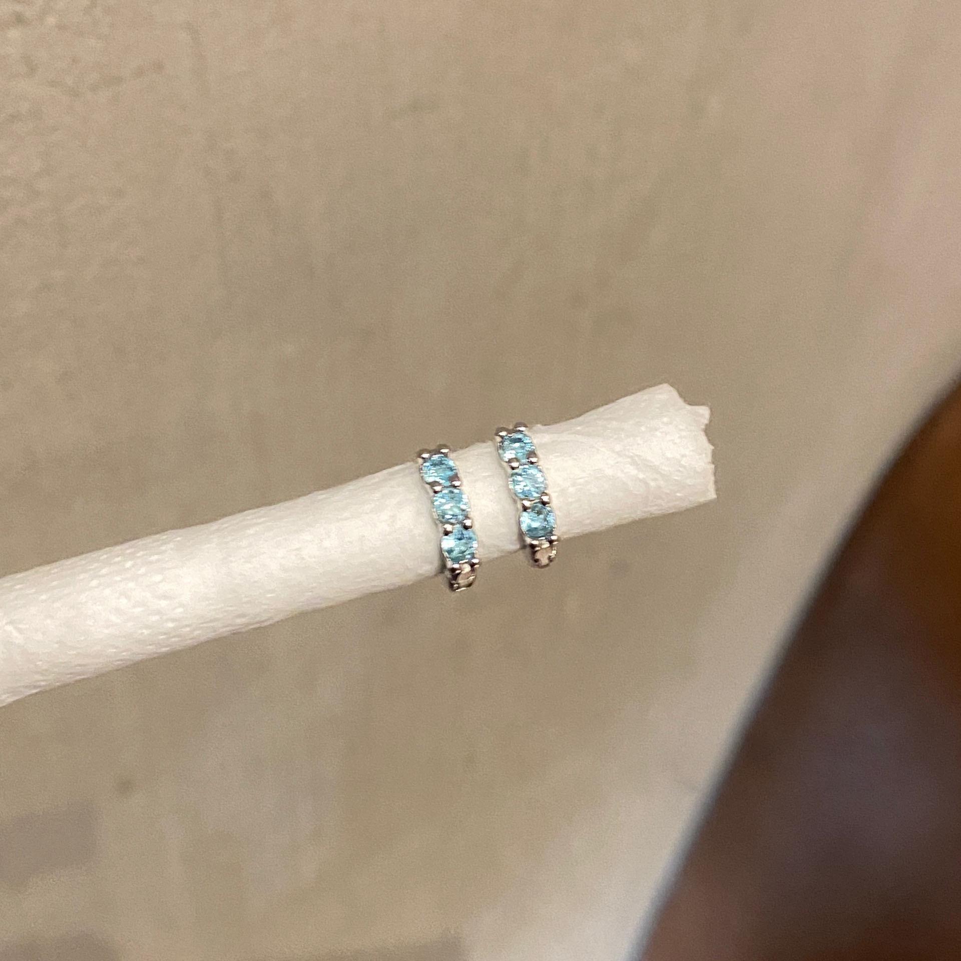 

Изысканные серьги из серебра 925 пробы с цирконами, с нишевым дизайном высокого класса 2025