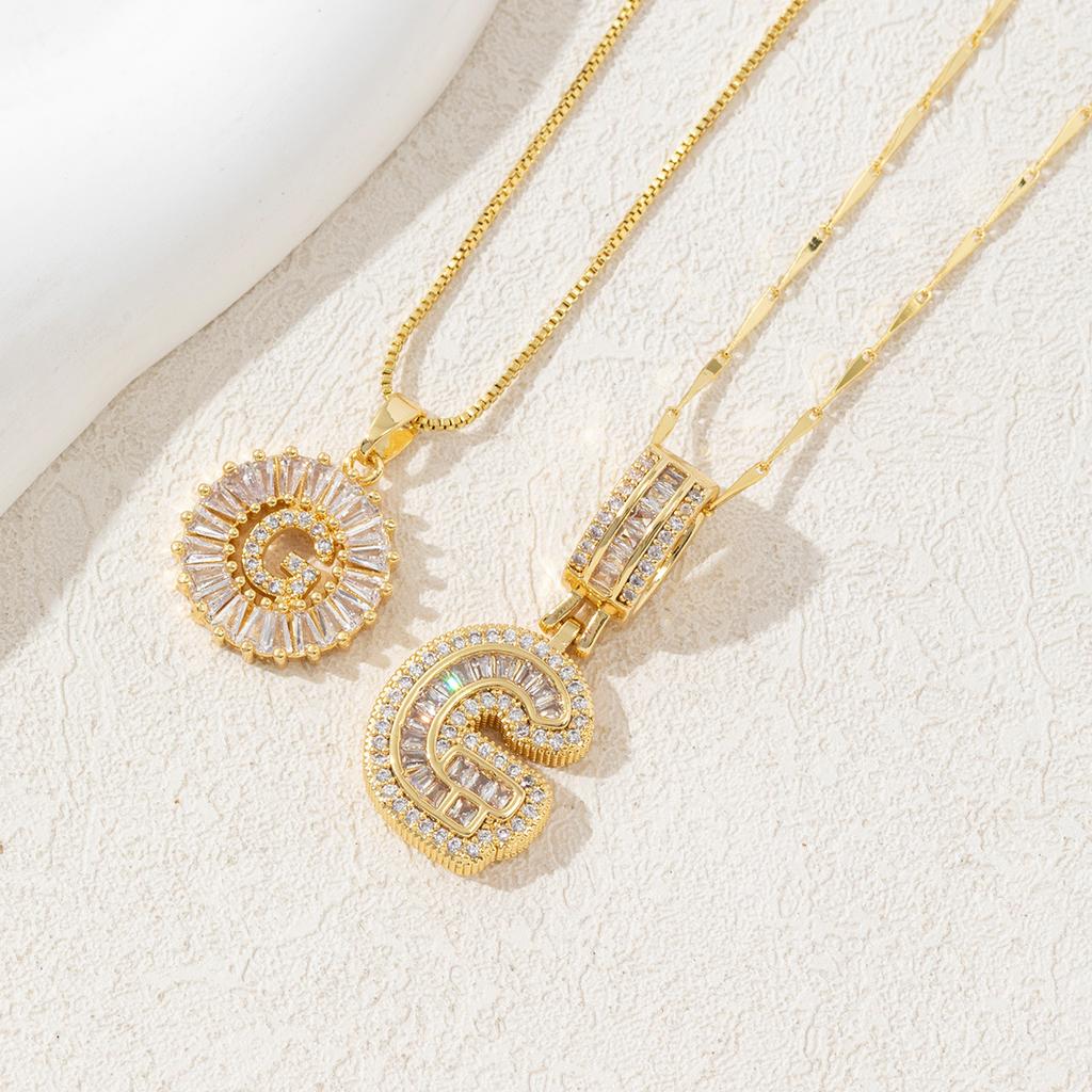 2Pcs Full CZ Zircon Iced Crystal Initial Letter Flower Necklace Women Copper A-Z Alphabet Pendant Couple Jewelry Birthday Gifts