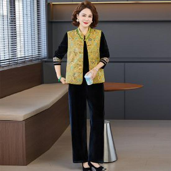 Mom's 2026 Spring Chinese-Style Vest Trio for Women 50+: Elegant, High-End Fashion for Seniors