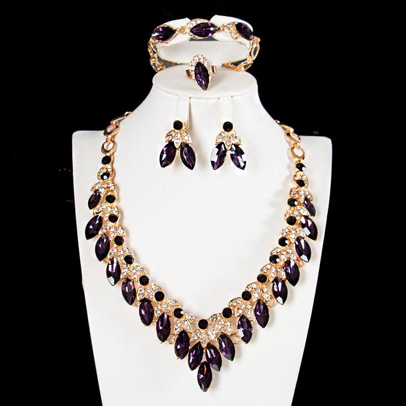 Edelstenskjede Øredobber Firedelt Kjole Bankett Temperament Dame Overdrevne Smykker