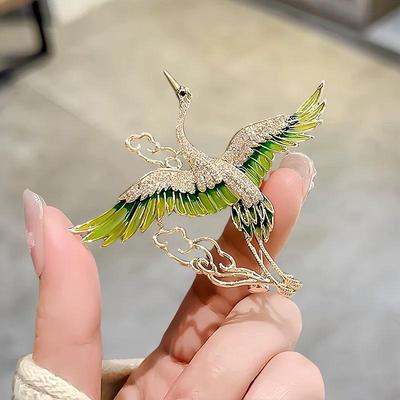 Elegáns Daru és Szerencsés Felhők Ötvözet Bross Férfiaknak és Nőknek - Csúcskategóriás Cheongsam Öltöny Kiegészítő