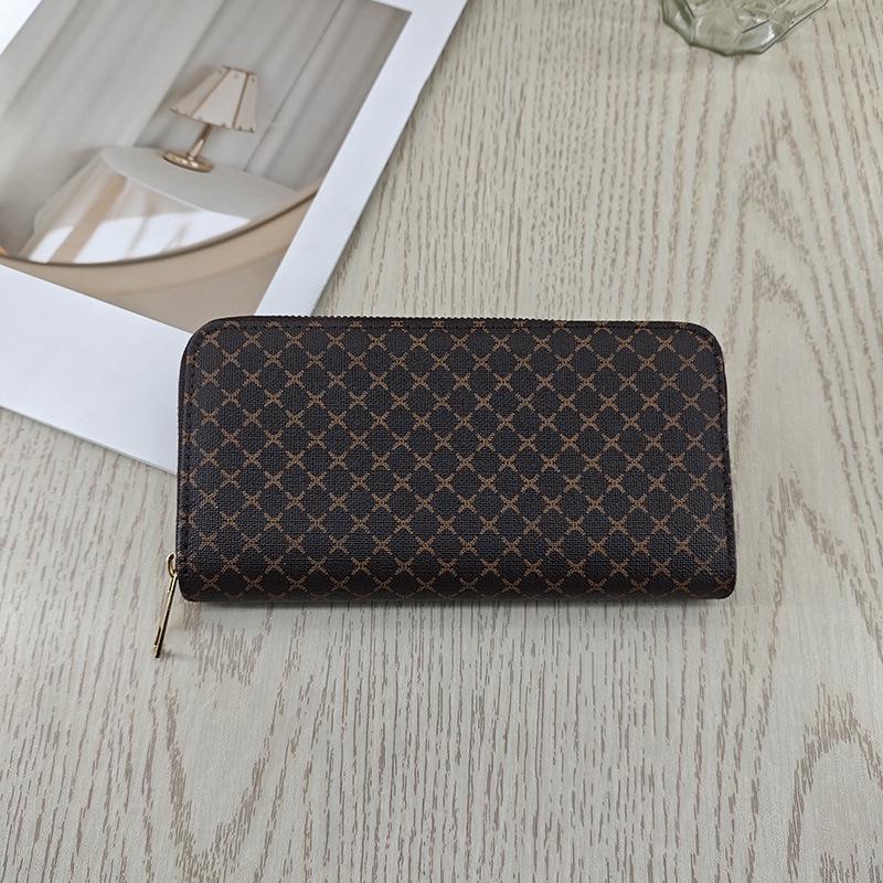 Vintage European & American Women's Long Wallet with Multi-Card Slots and Large Zippered Storage