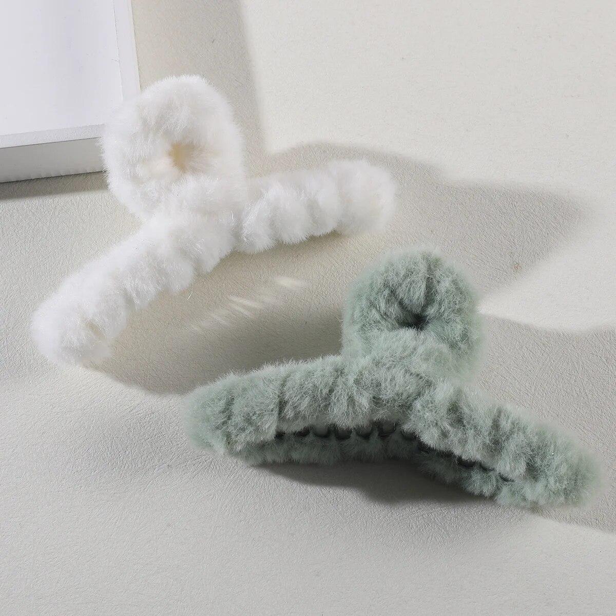 

2/4 шт. плюшевая заколка для волос для женщин элегантные акриловые заколки для волос искусственный мех заколка для волос для девочек заколка головной убор зимние аксессуары для волос