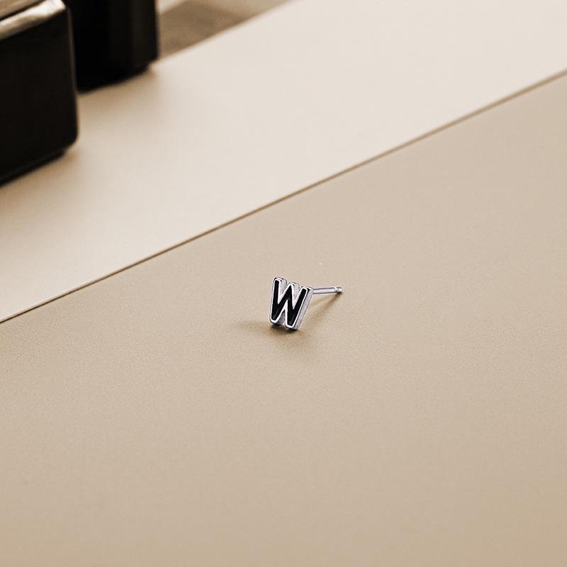 Náušnice Banyan Tree S925 stříbro černá lepidlová abeceda - Trendy, Jednoduché, Unisex, Cool, Jedna náušnice.