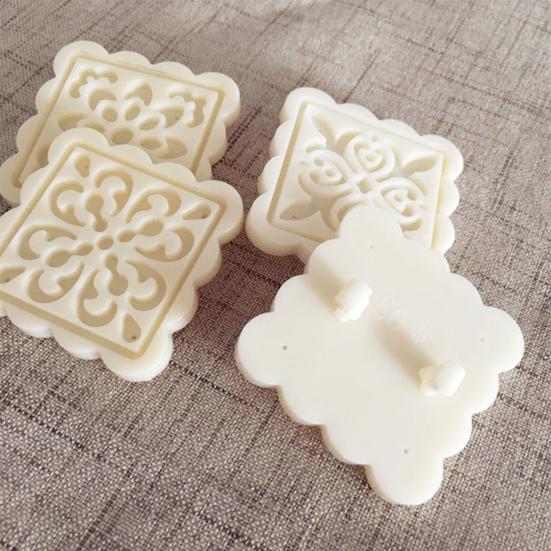 

Practical Easy to Operate Rust Resistant Reusable Hand Press Mid-Autumn Moon Cake Stamps for Bar Moon Cake Mold