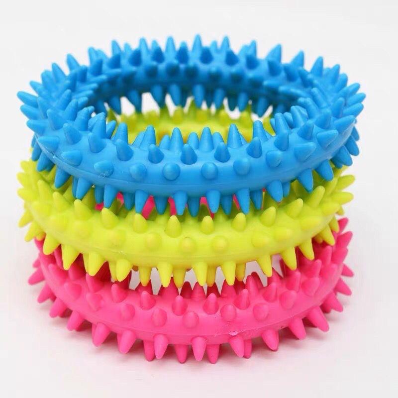TPR Hundespielzeug Welpen - Langlebiger Zahnreinigungsring Mit Noppen 9cm Durchmesser 40g