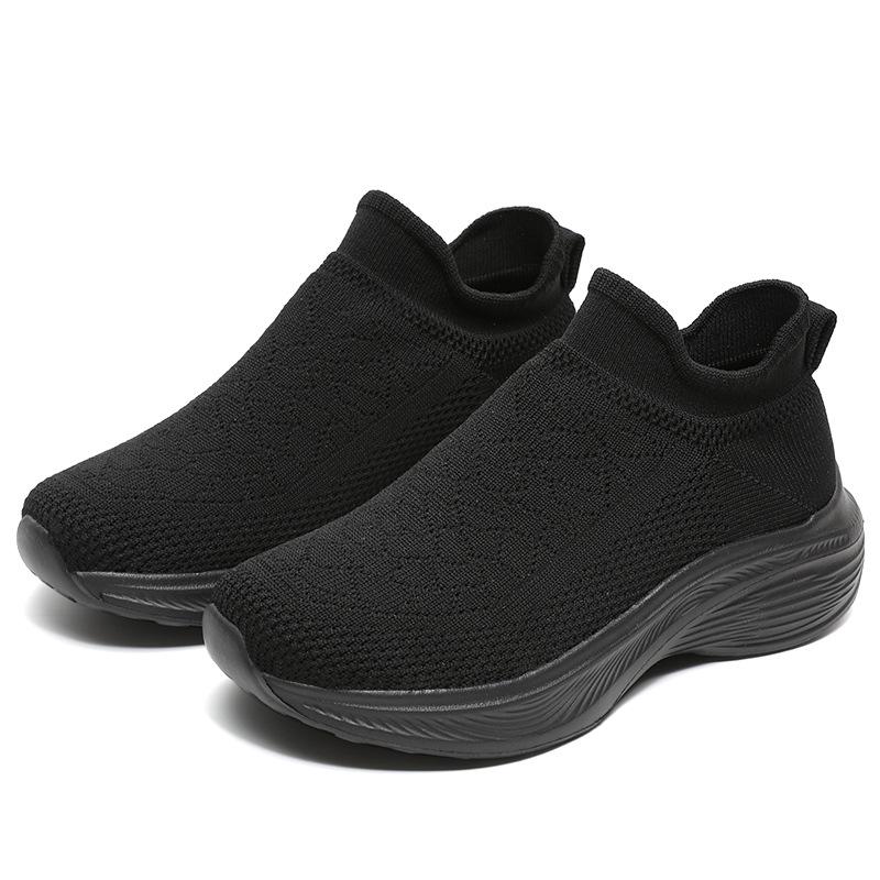 Outdoor casual sports shoes women's breathable fly-woven running shoes large size new socks shoes