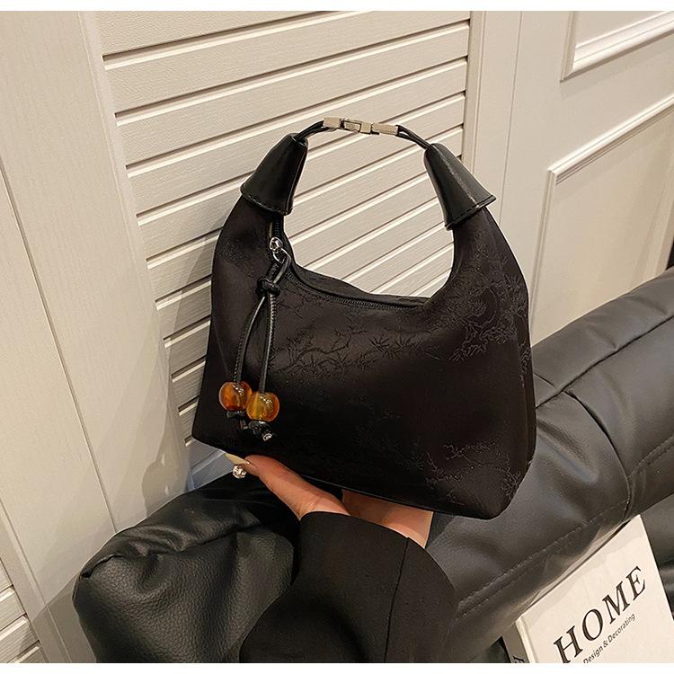 

Сумка женская летняя модная вышивка сумка-горошек нишевая высококлассная простая сумка-мессенджер женская чёрный