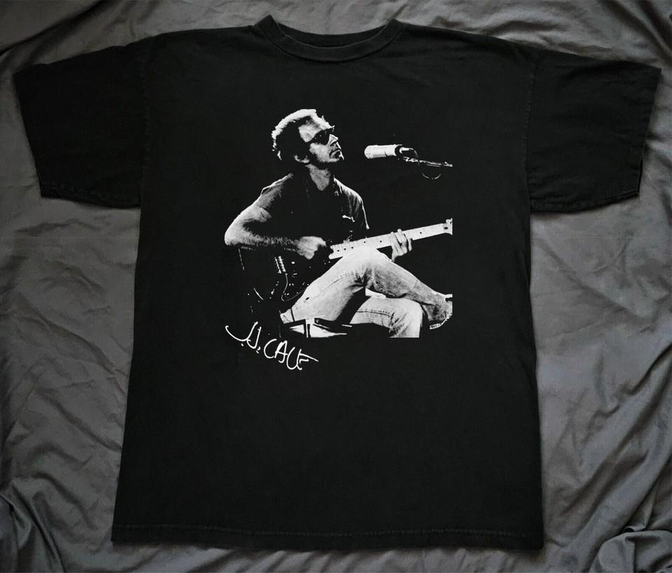 T-shirt Unisex Nera Firma JJ Cale Suona la Chitarra
