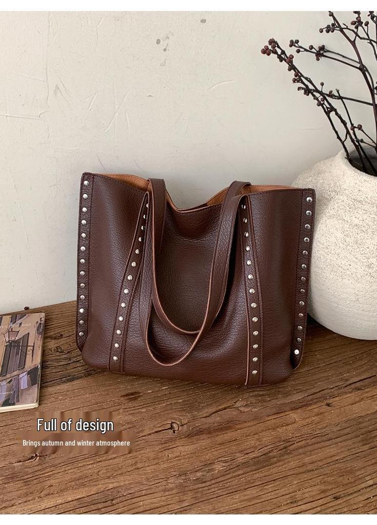 High-End Versatile Rivet Large Capacity Shoulder & Tote Bag