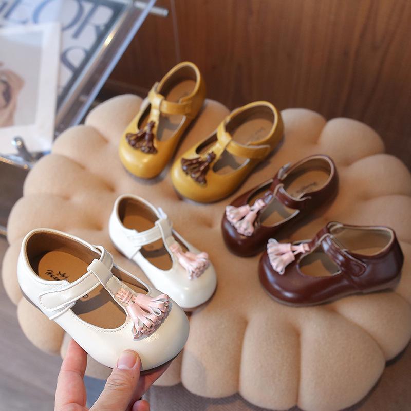 Spring Girls' Leather Tassel Mary Jane Shoes - Non-Slip Soft Sole Toddler Fashion.