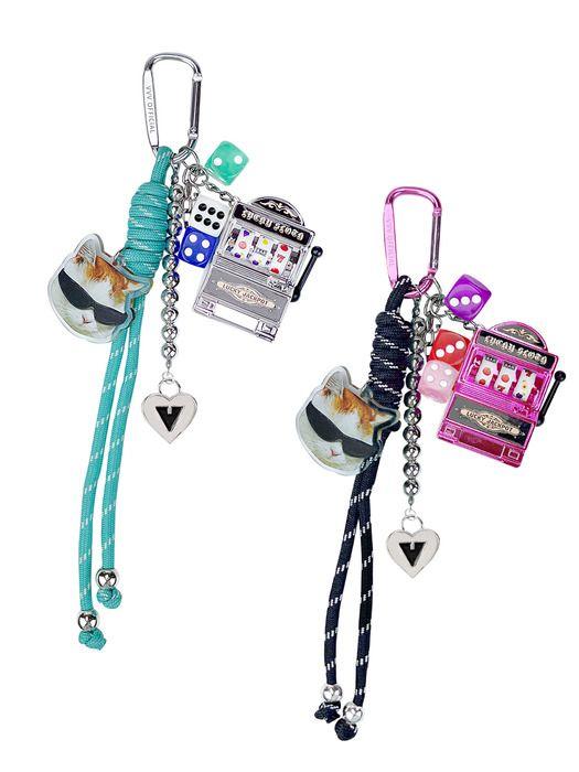 VVV Lucky Cat Metal Keychain Silver