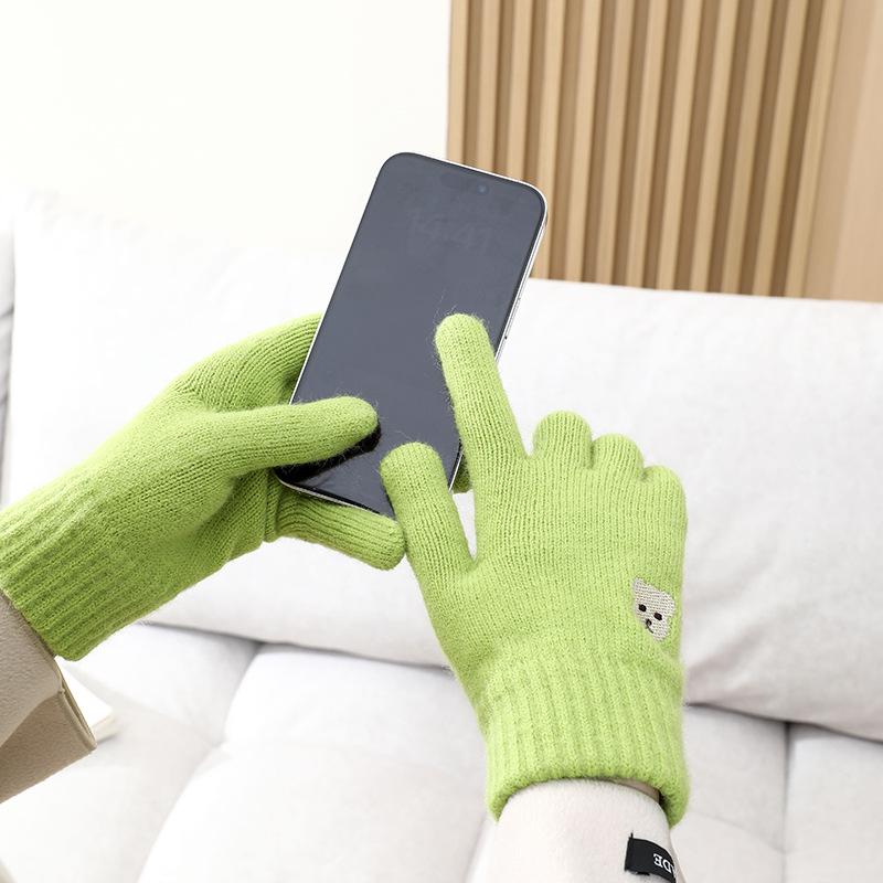 Winter Warm Gloves Female Cute Cartoon Bear Touch Screen Knitted Gloves Outdoor Thickened Cold Protection Gloves New Year Gift зелёный