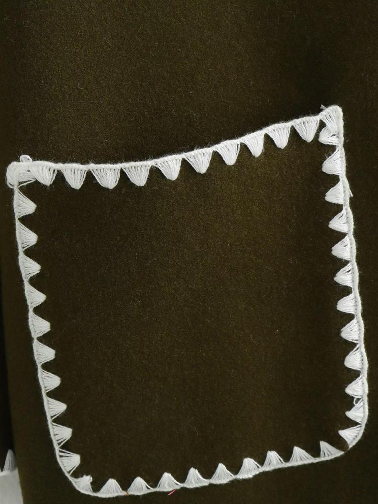 Autumn 2023 Women's Cross-Border Street Fashion Woolen Coat with Scarf Embellishments.