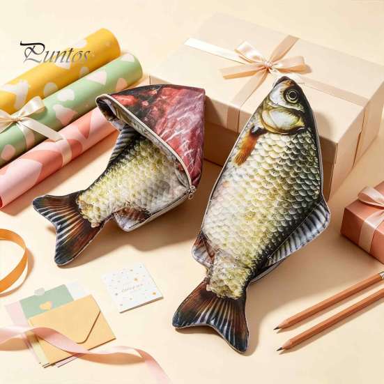 Interesting School Gift for Friends Realistic Crucian Carp Pencil Case, 3D Bionic Fish Shape Stationery Funny Case Pouch, Large Capacity Zippered