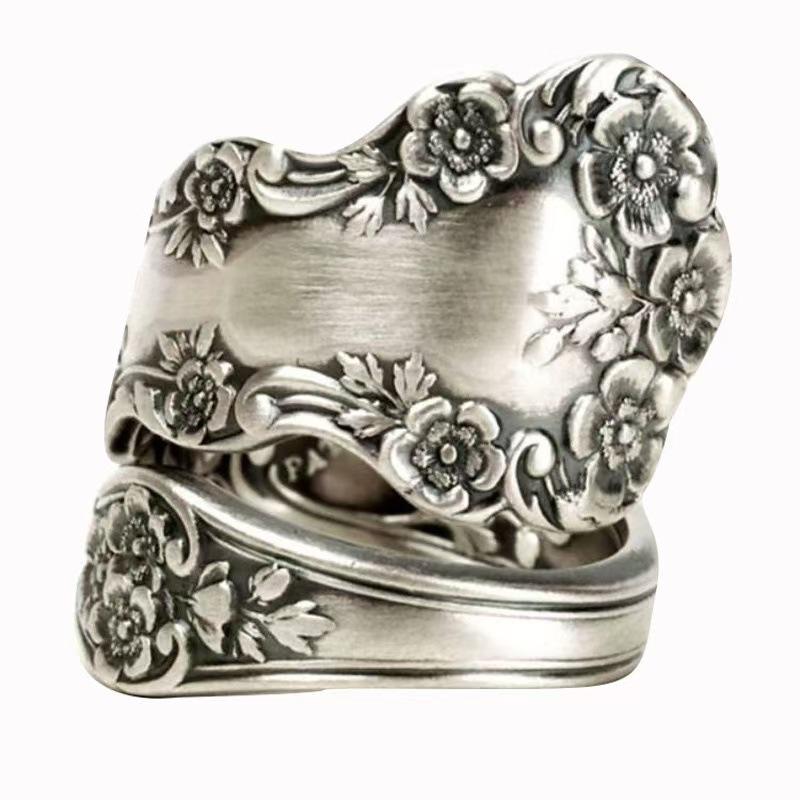 Hot-Selling Women's Dark Flower Engagement Ring: Blooming Floral Design, Perfect Christmas Gift