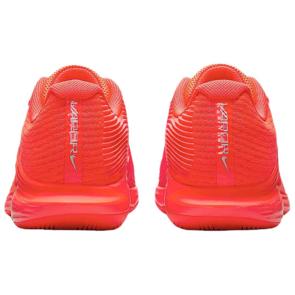 Nike Court Air Zoom Vapor 12 Premium HC US Open 2025 Pack Damen Sneaker Rot Leuchtendes Karmesinrot Metallic-Silber HQ2595-600