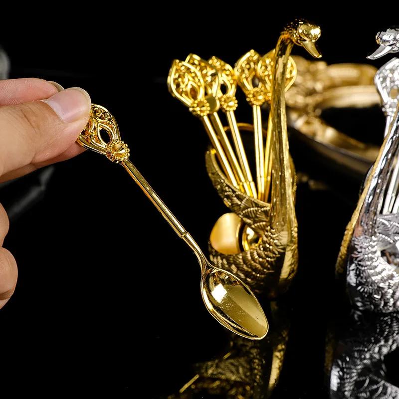 Zarif Altın Alaşım Kuğu Meyve Çatalı ve Kaşık Seti, Kahve Kaşığı ve Pasta Çatalı ile 7 Parça Lüks Tatlı Servis Takımı