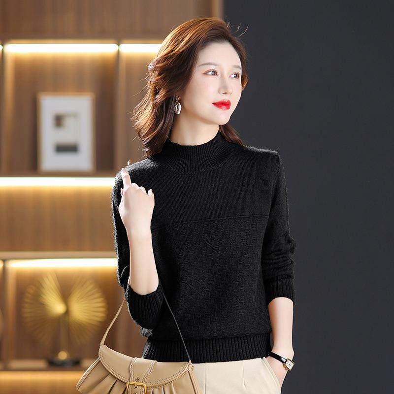 Semi-turtleneck bottoming shirt for women's autumn and winter, new winter thickened sweater, short knitted sweater