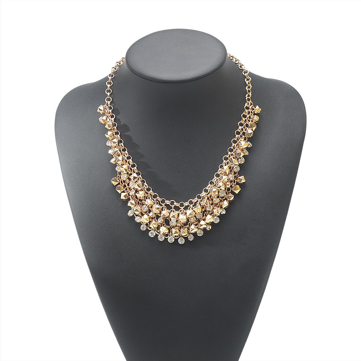 European and American Jewelry Exaggerated Design Multi-layer Fringed Necklace, Personalized Imitation Pearl Star Collarbone Chain