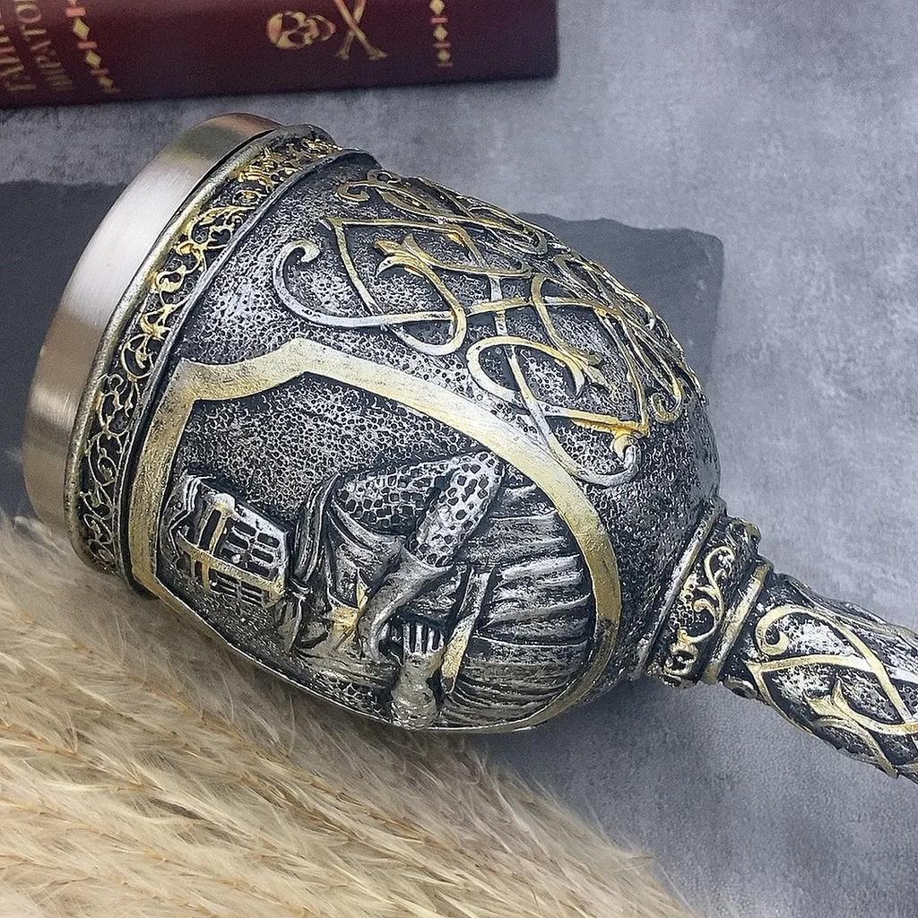 Medieval Armor Knight Sklenice na víno Vintage pohár Dekorace Whisky Legrační pohár Osobnost Dárkový kousek