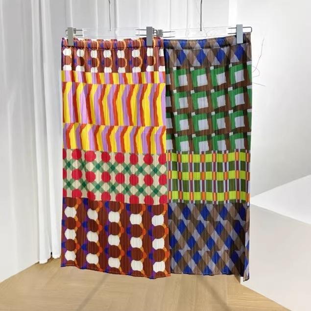 Miyake Women s Mid-Length Pleated Skirt - Elastic Waist, Spring/Summer One Size розовый