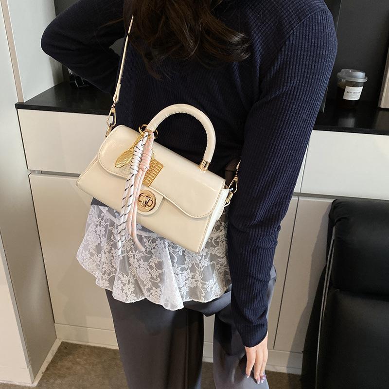 New Casual Portable Small Square Bag Women's Bag Women's Fashion Shoulder Messenger Bag